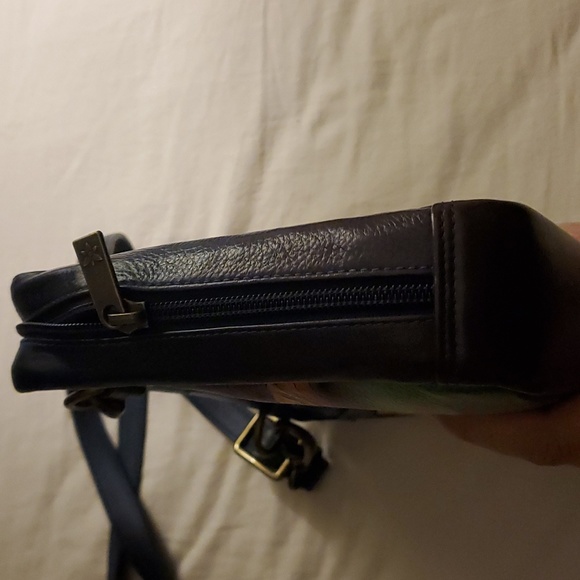 Anuschka Hand Painted Leather Crossbody Organizer - Picture 10 of 11